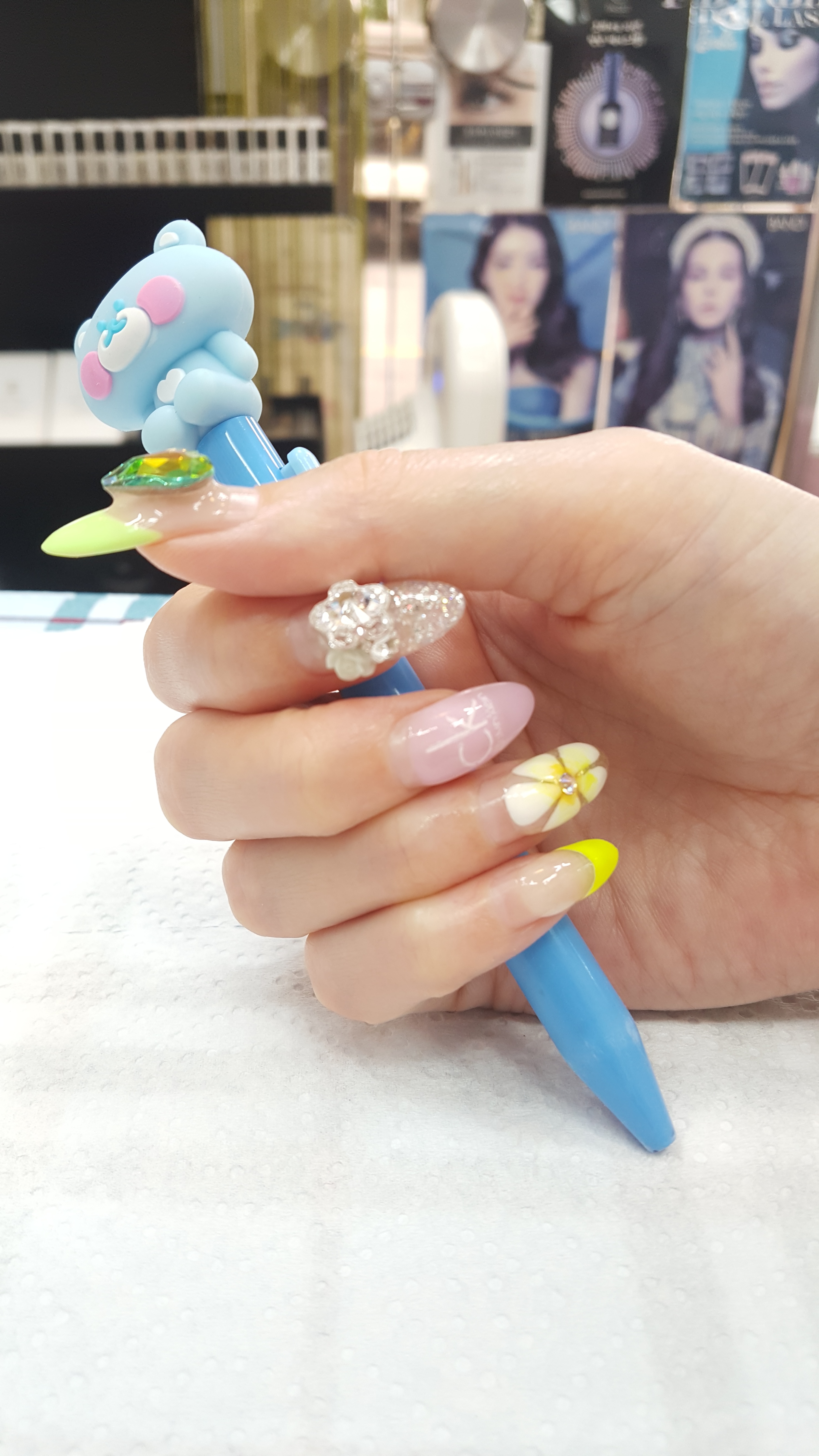 예쁜손톱 대표 이미지