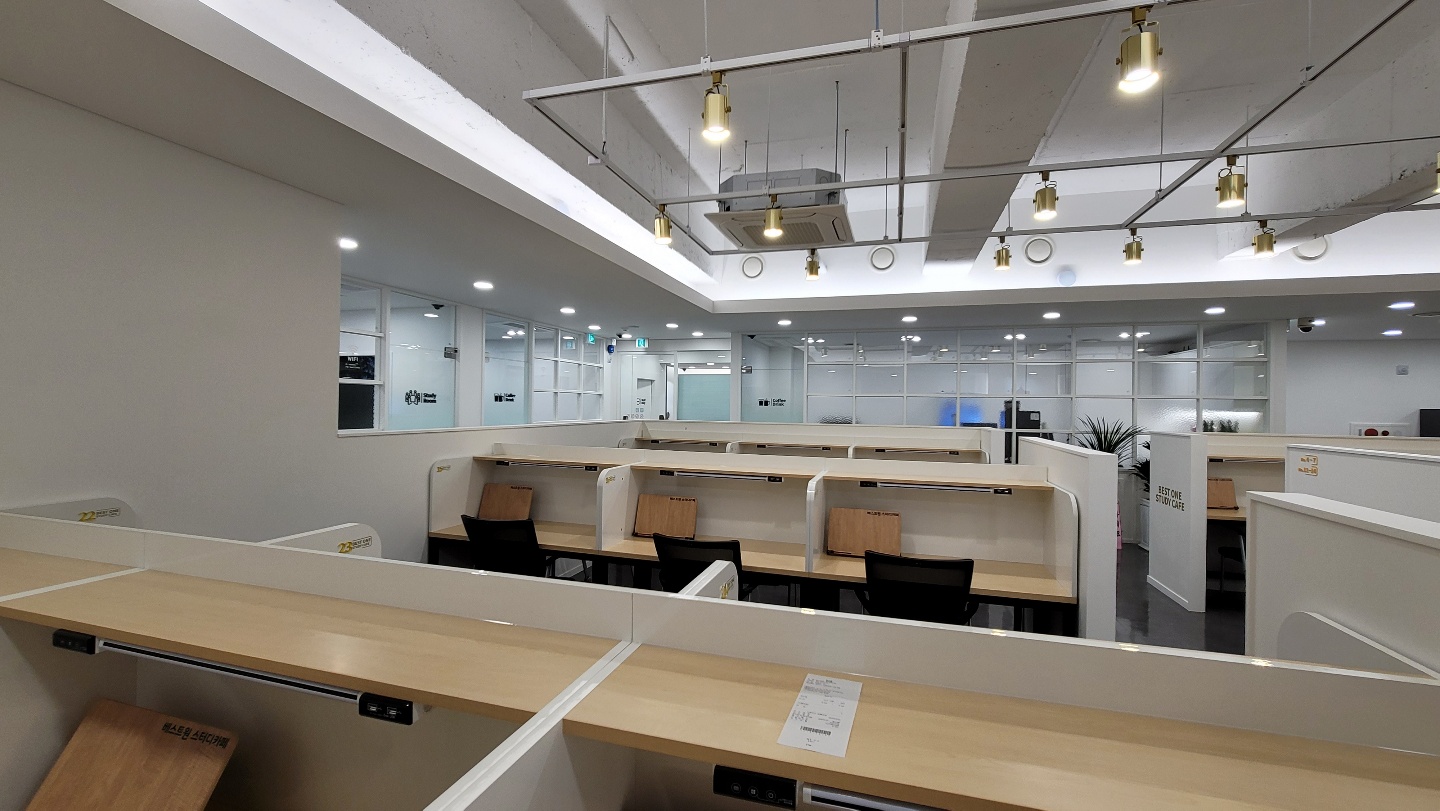 베스트원 스터디카페 대표이미지