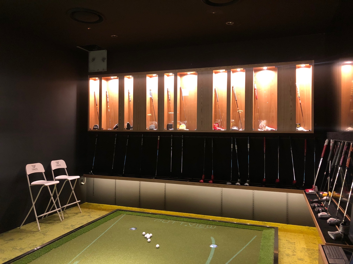 티노파이브 현대여의도 대표 이미지 - 고급스러운 시타 공간