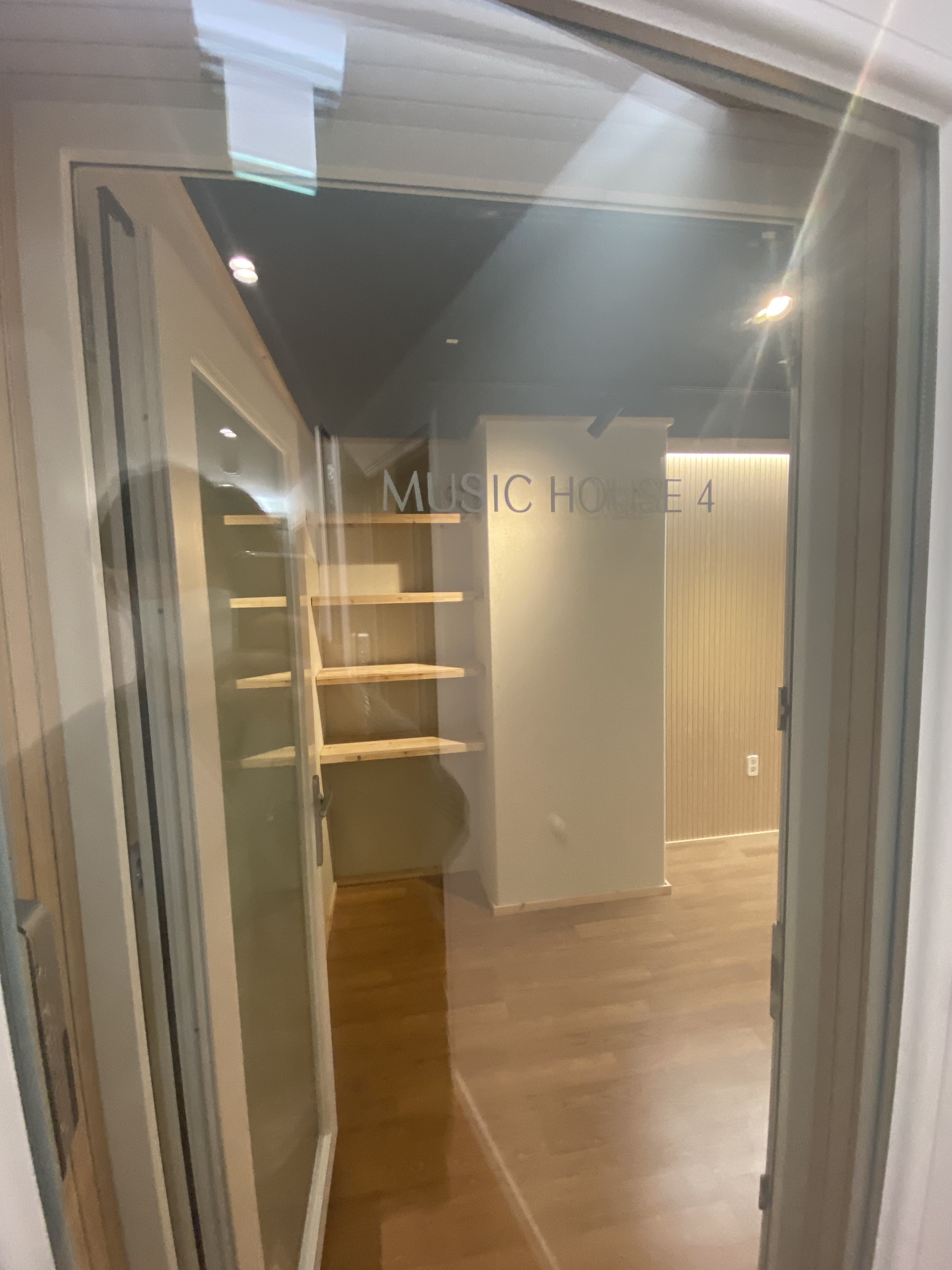 5번째 스튜디오 사진