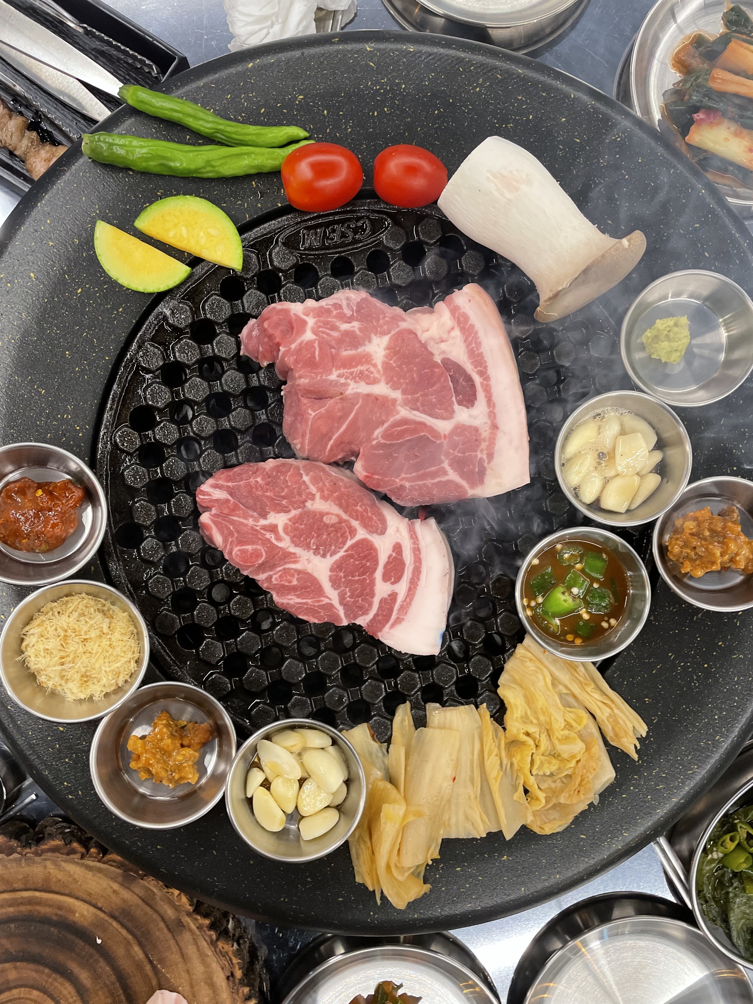삼겹살전문점 추천 부산 강서구 오겹살 돼지껍데기 돼지뒷고기 항정살 통삼겹 한돈 목살 돗간 본점