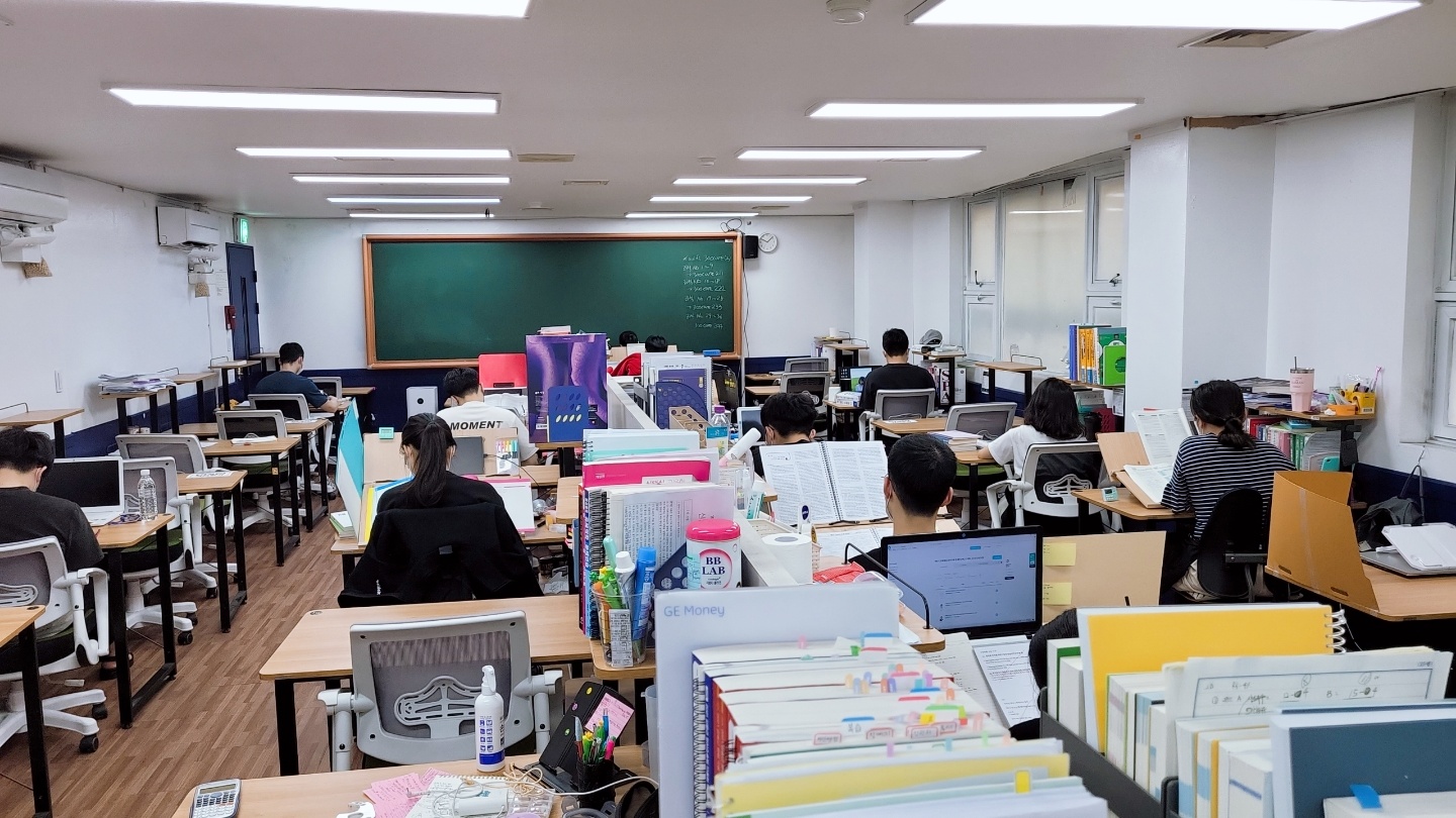 영독사 본관학원