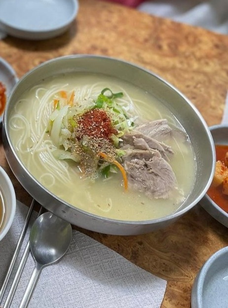 동진식당 고기국수 동문시장점