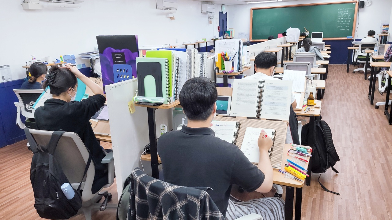 영독사 본관학원