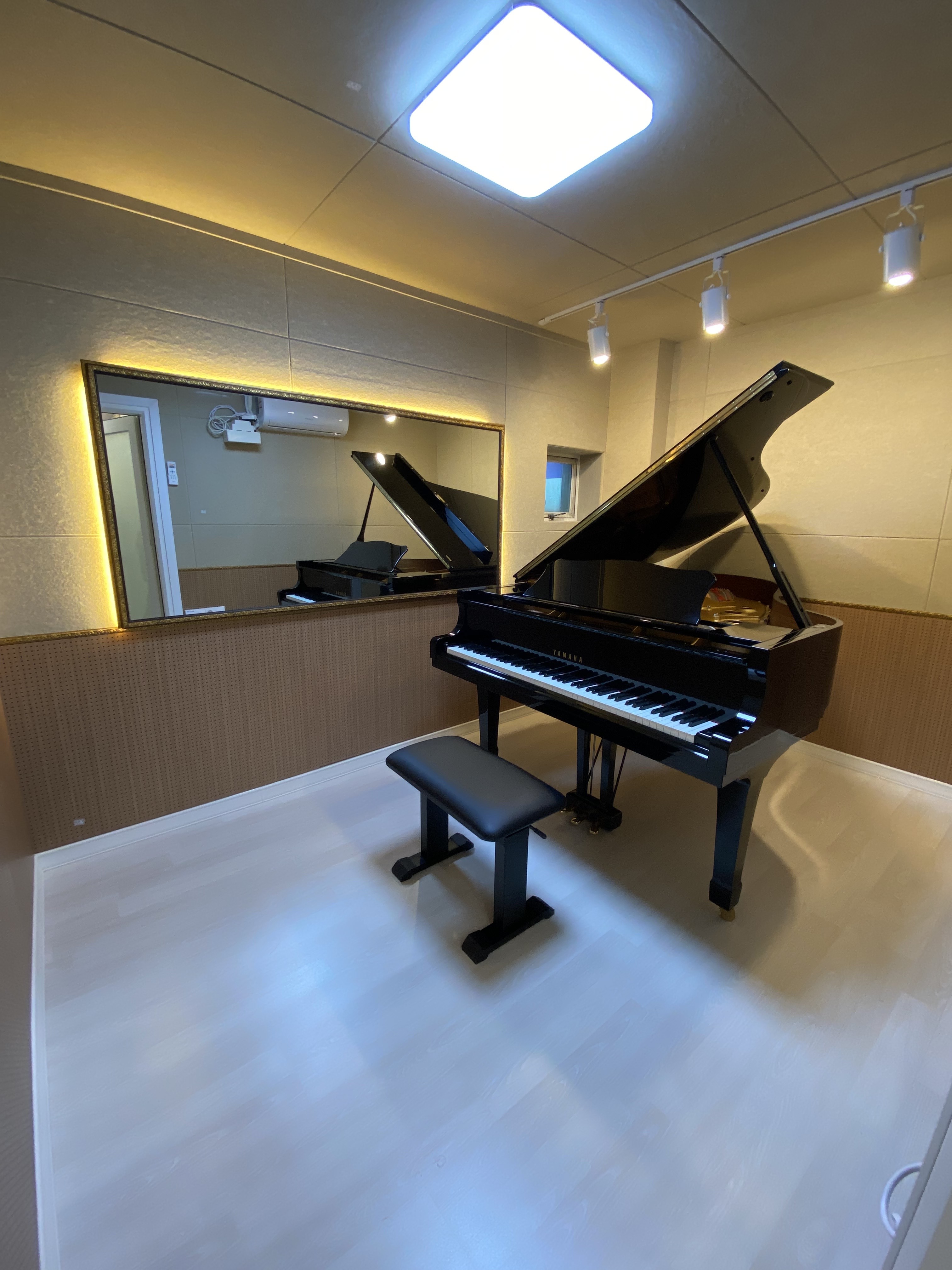 1번째 스튜디오 사진