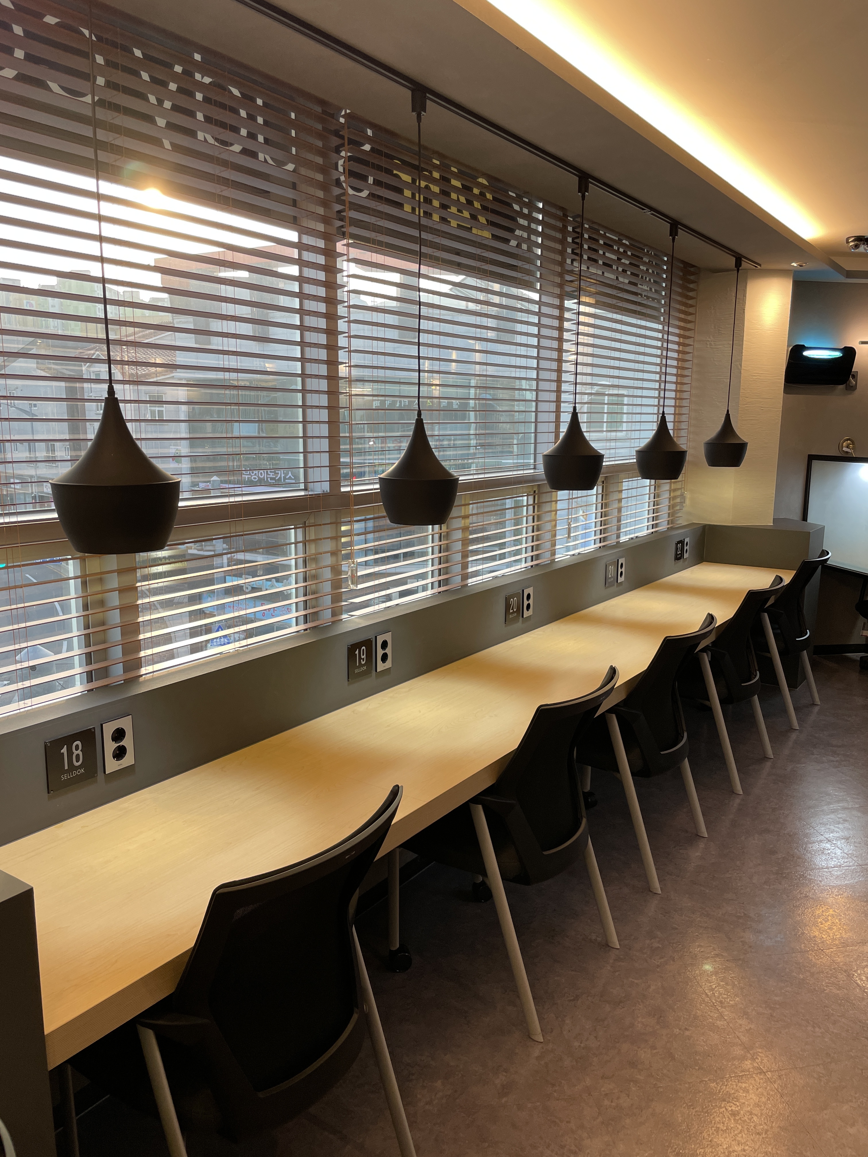 셀독24스터디카페 여수죽림점