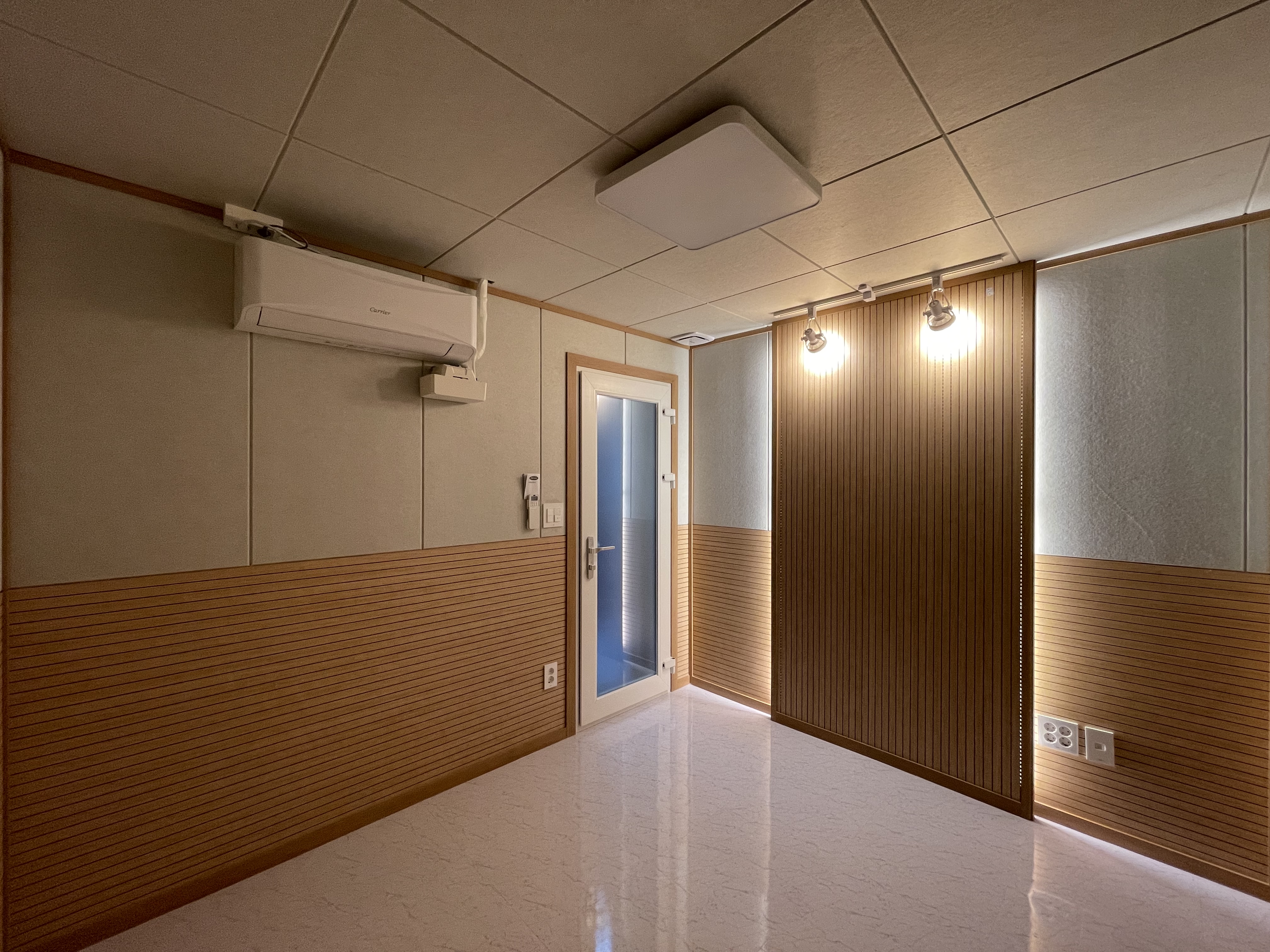 1번째 스튜디오 사진