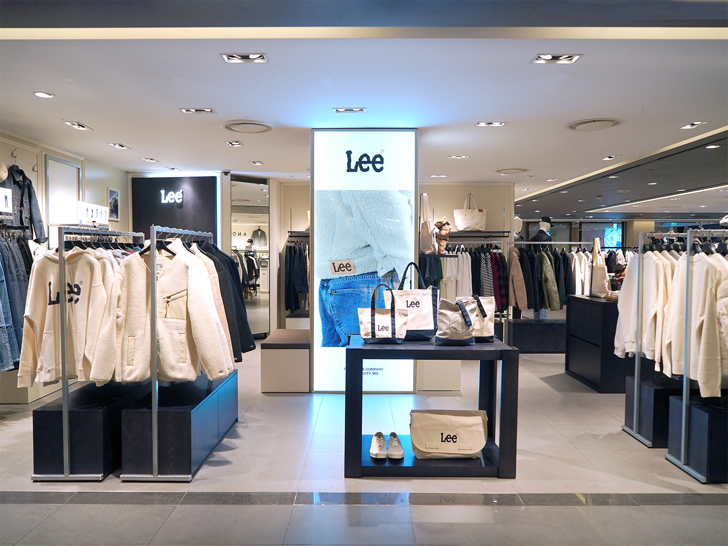 Lee 신세계백화점 천안아산점