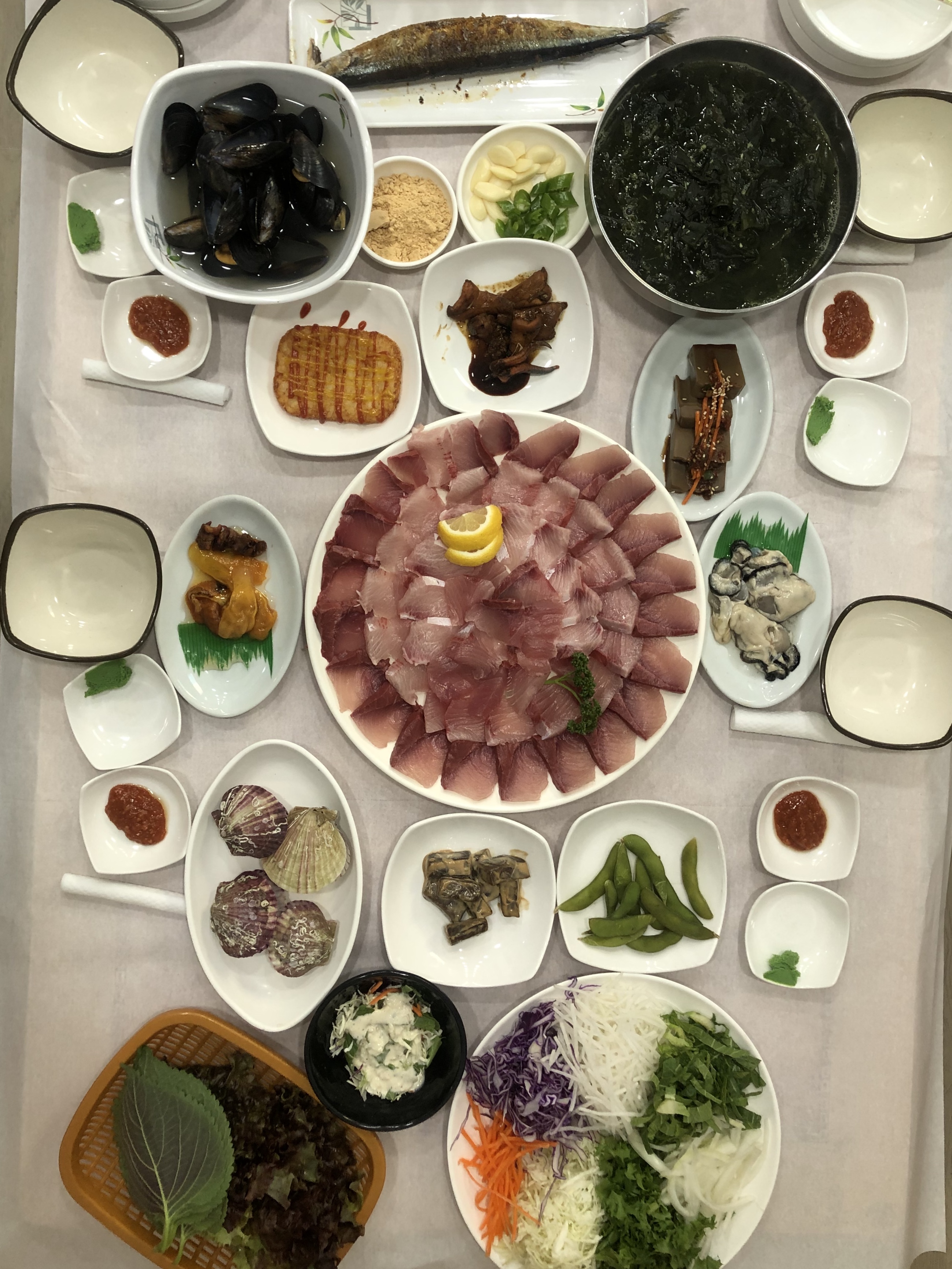 흰고래참가자미횟집