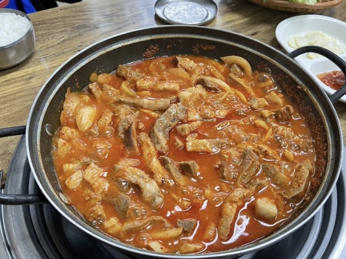돼지네 만복 두루치기