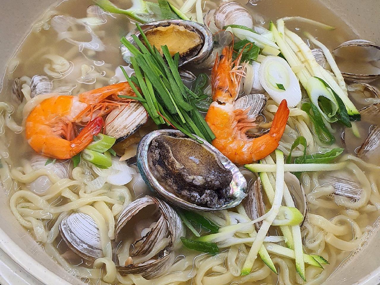 네이버 플레이스 해적칼국수밀면 : 네이버