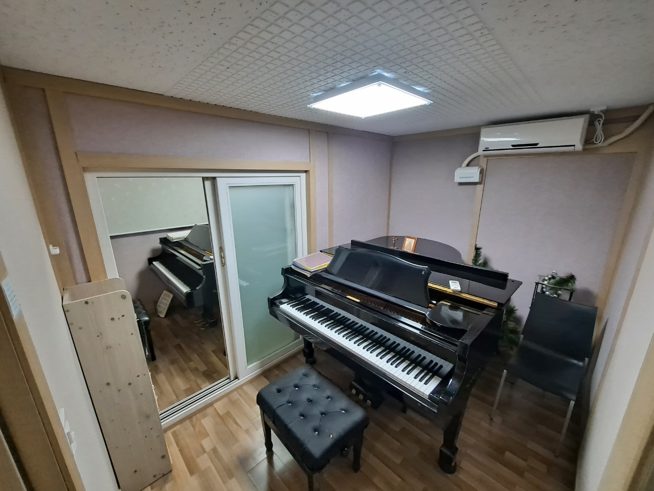 4번째 스튜디오 사진