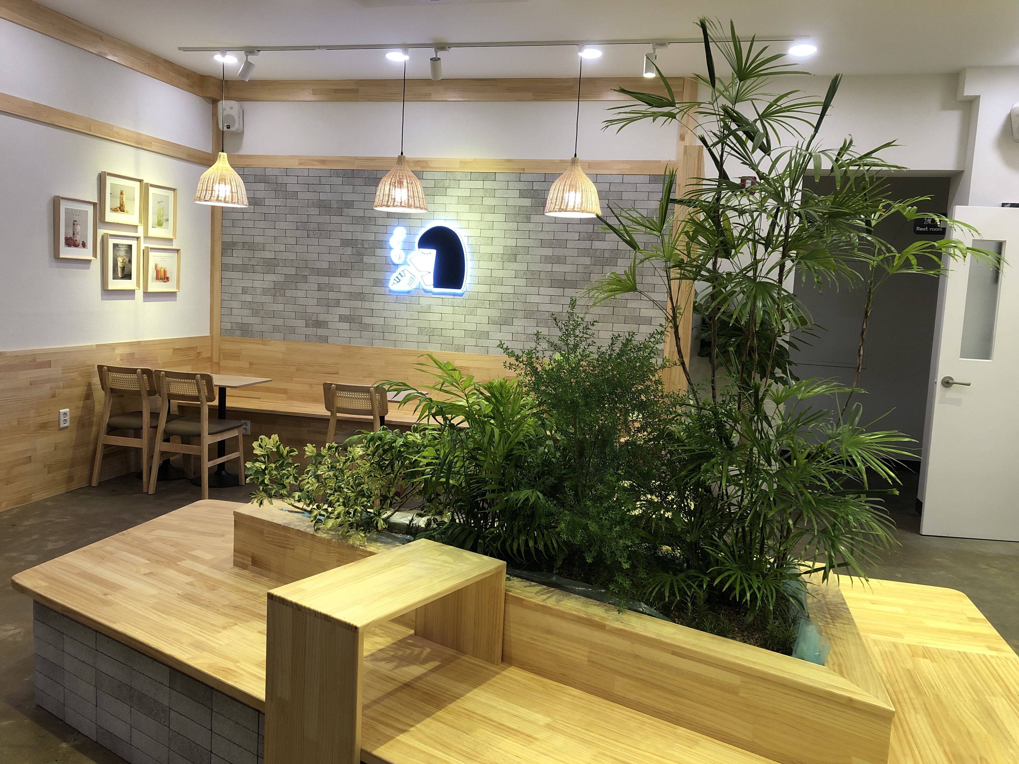 모리커피 포항철길숲점