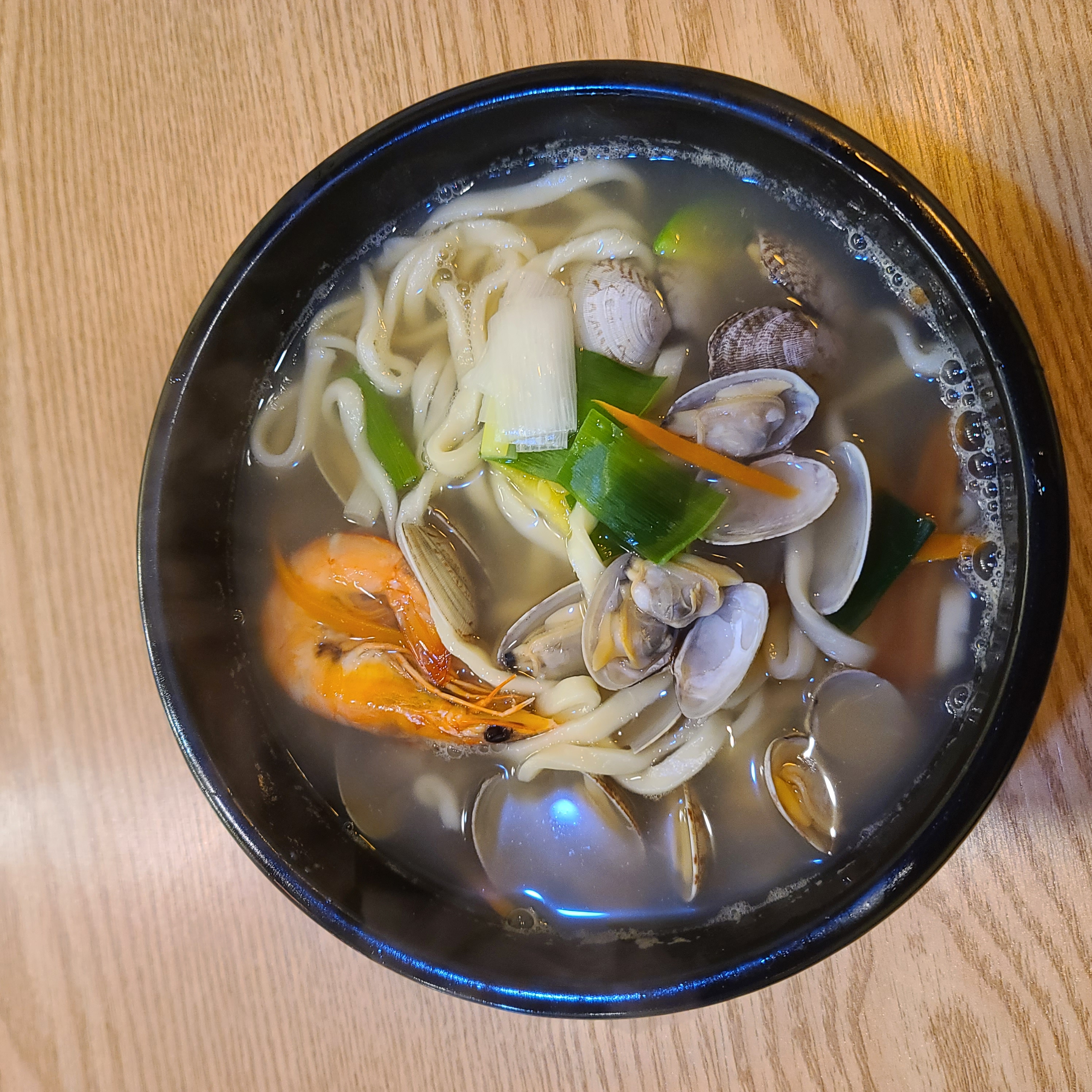 뚝배기 칼국수