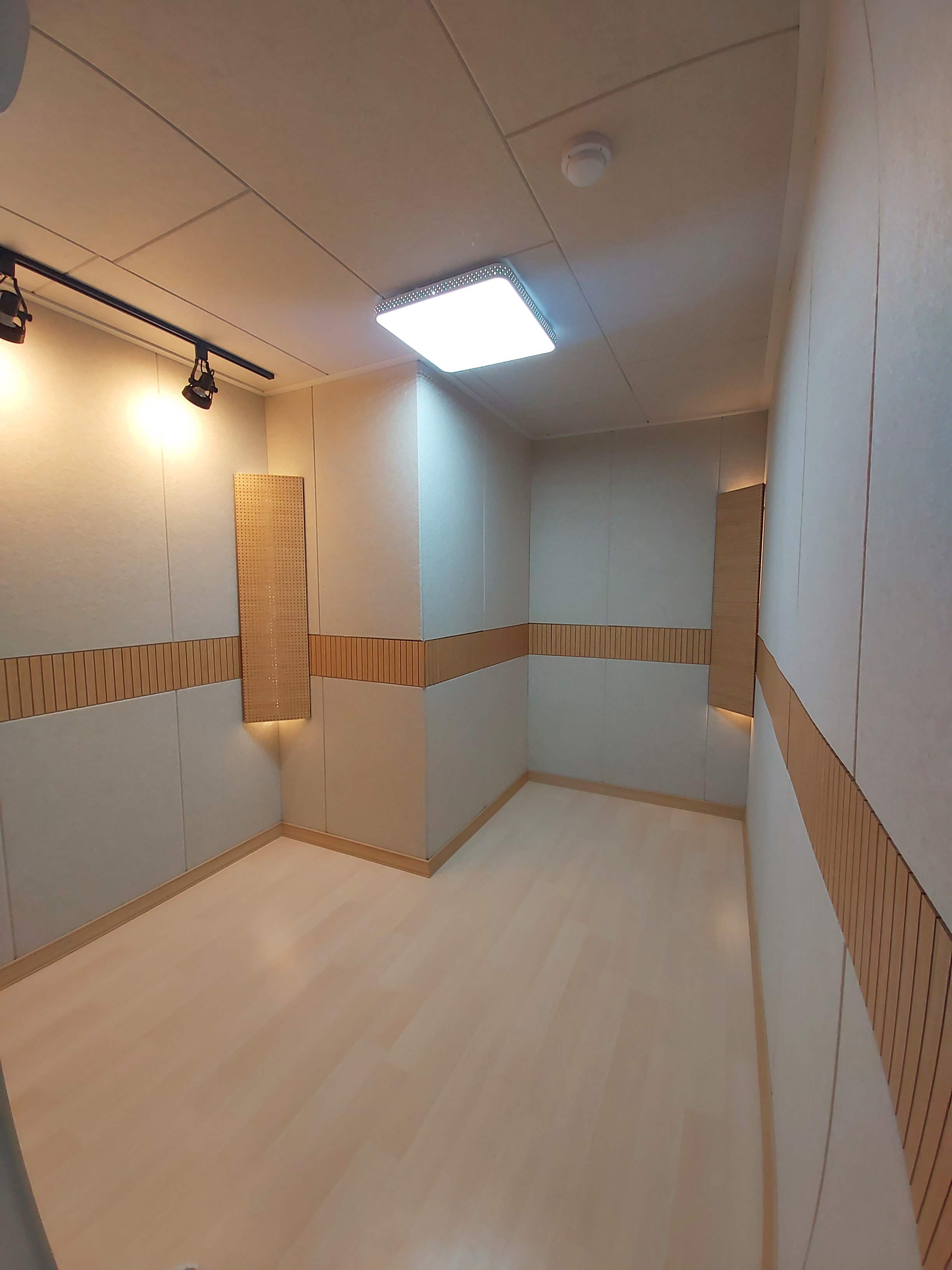 4번째 스튜디오 사진