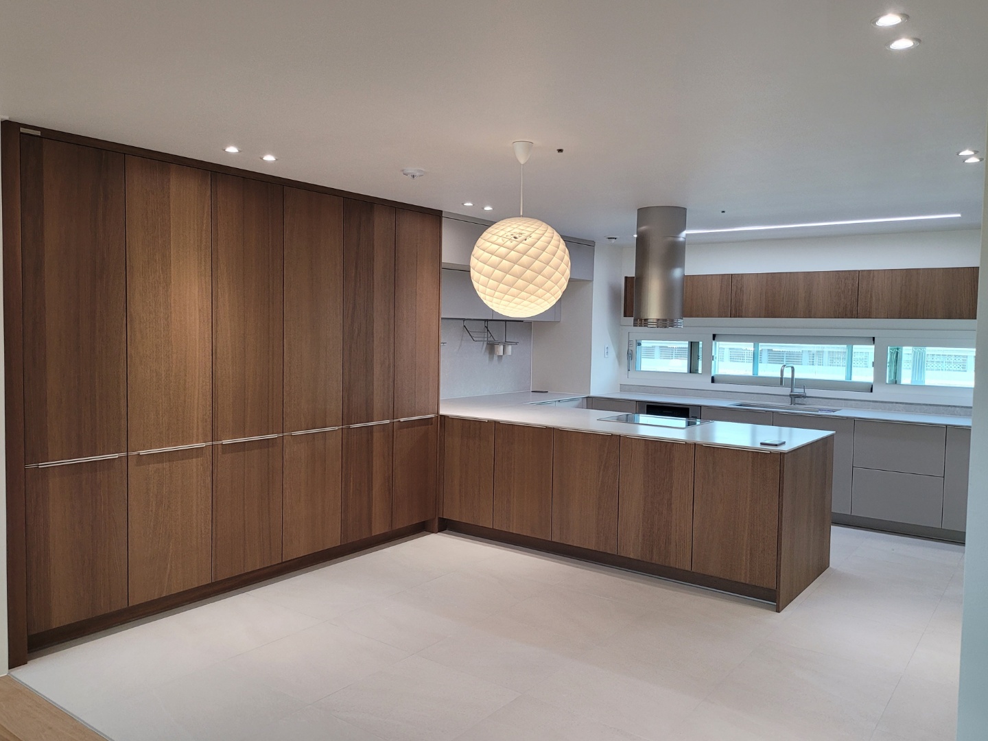 1983 kitchen 대표 이미지