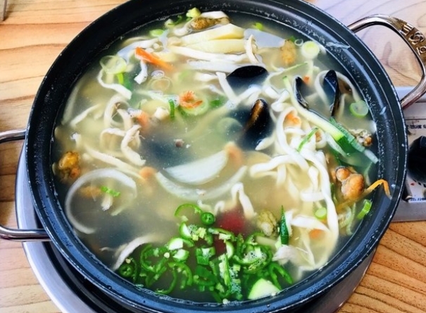 고향손칼국수
