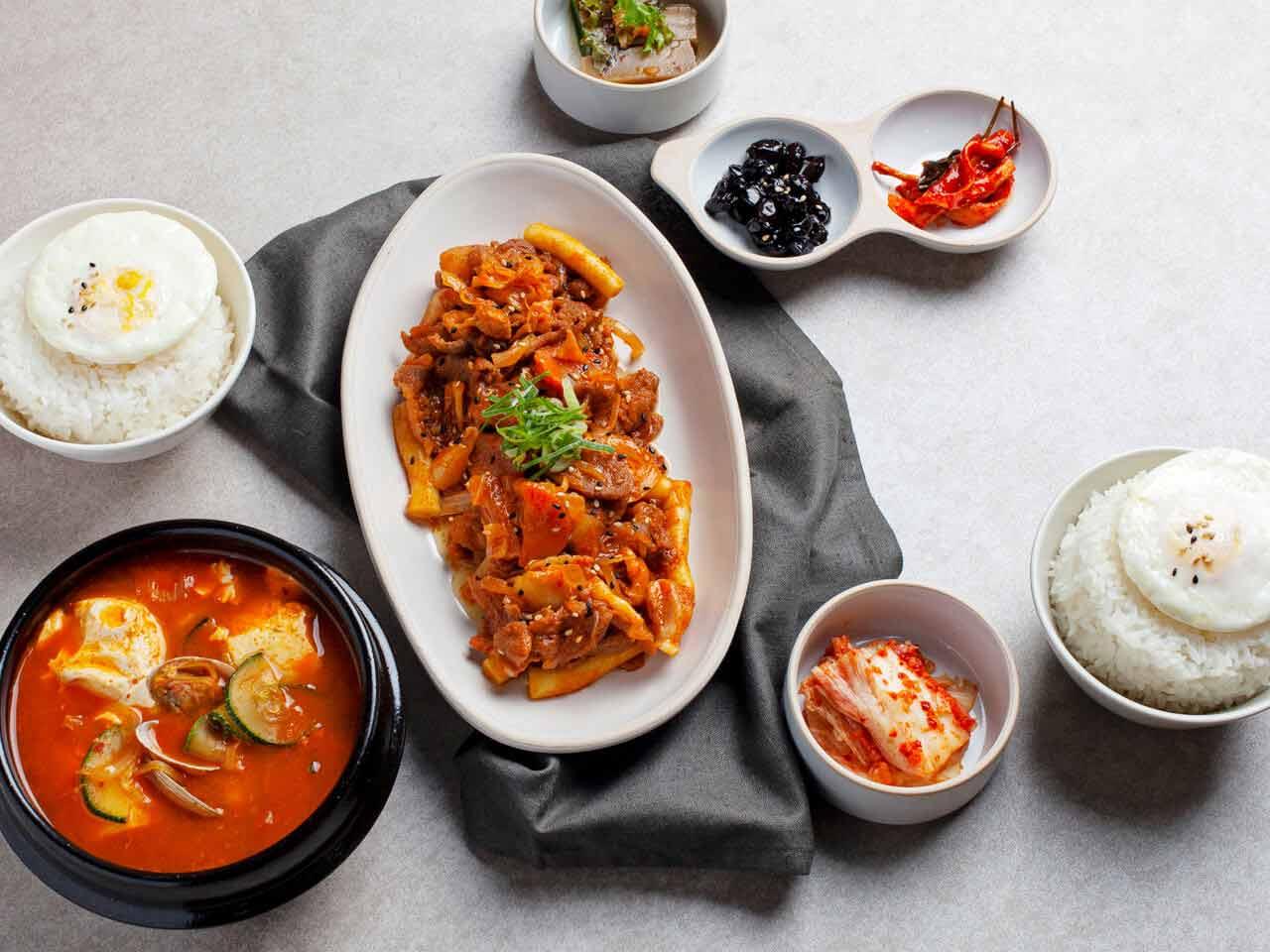 네이버 플레이스 정성이가득찬집밥 이대점 : 네이버
