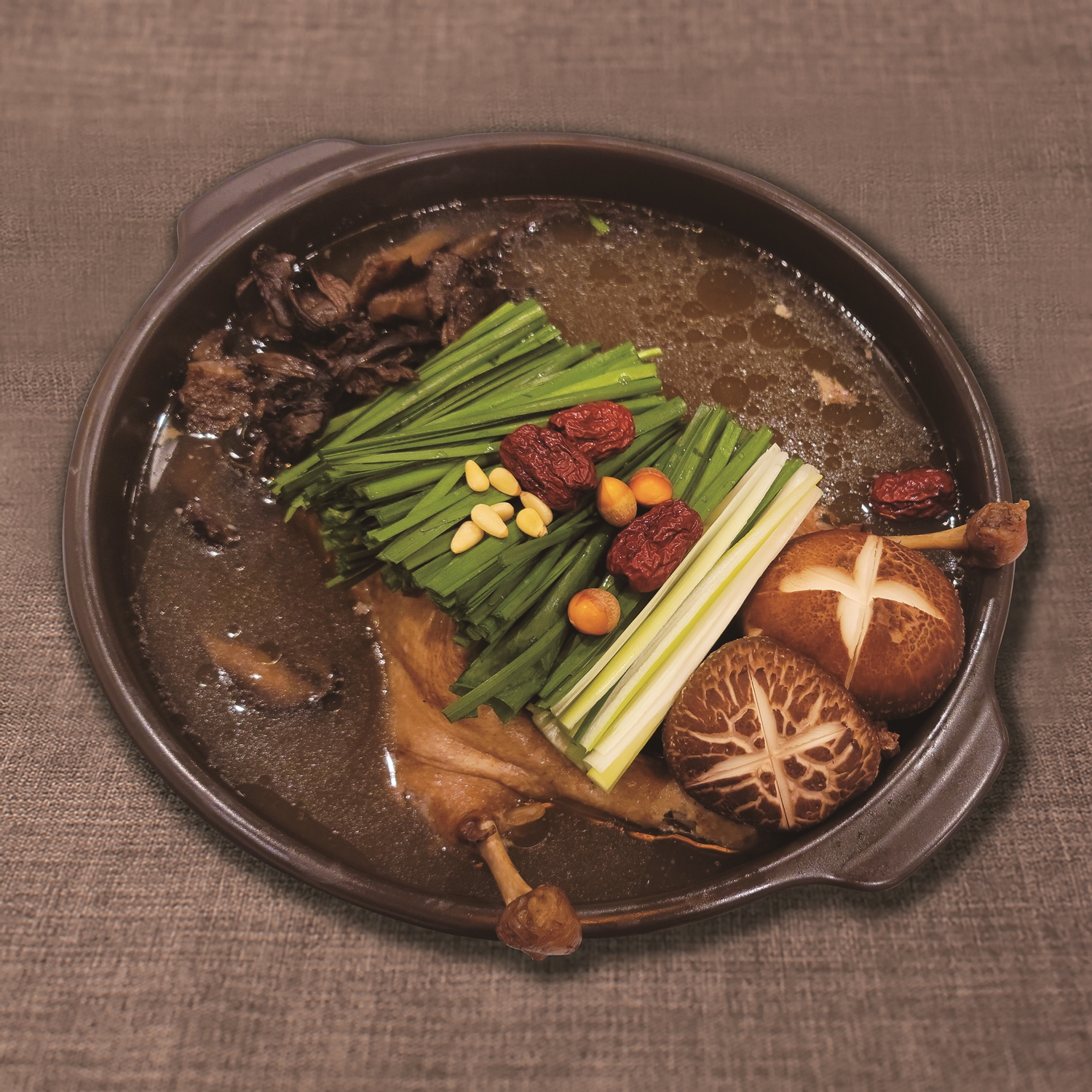 황금식당 능이오리백숙 생삼겹