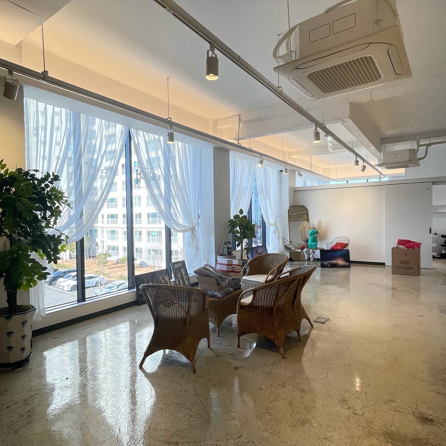 몽구스네일 대표 이미지