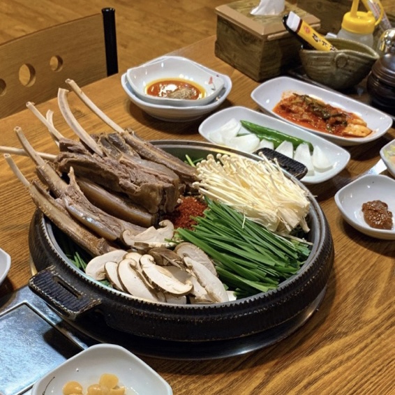 동궁염소탕