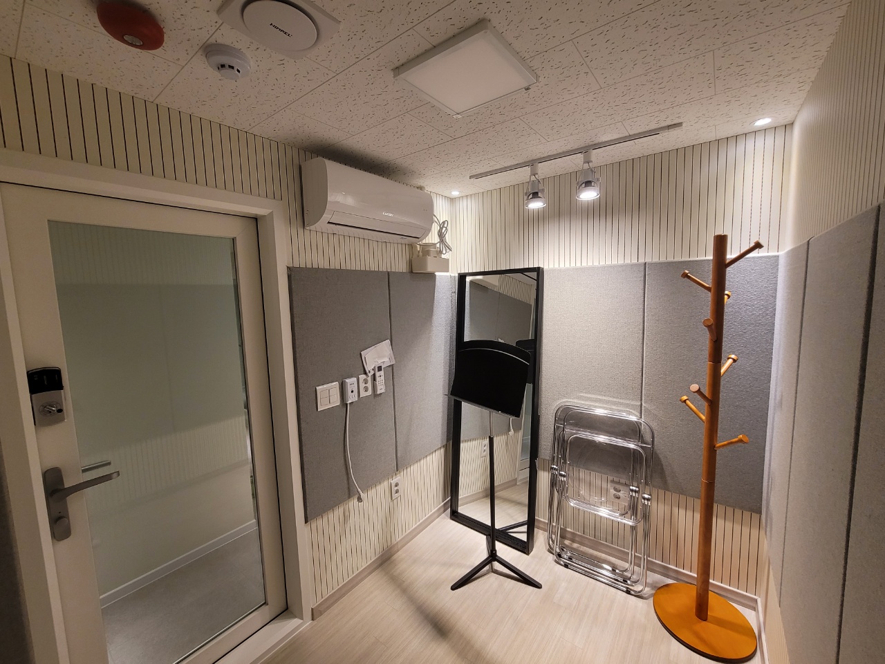 1번째 스튜디오 사진