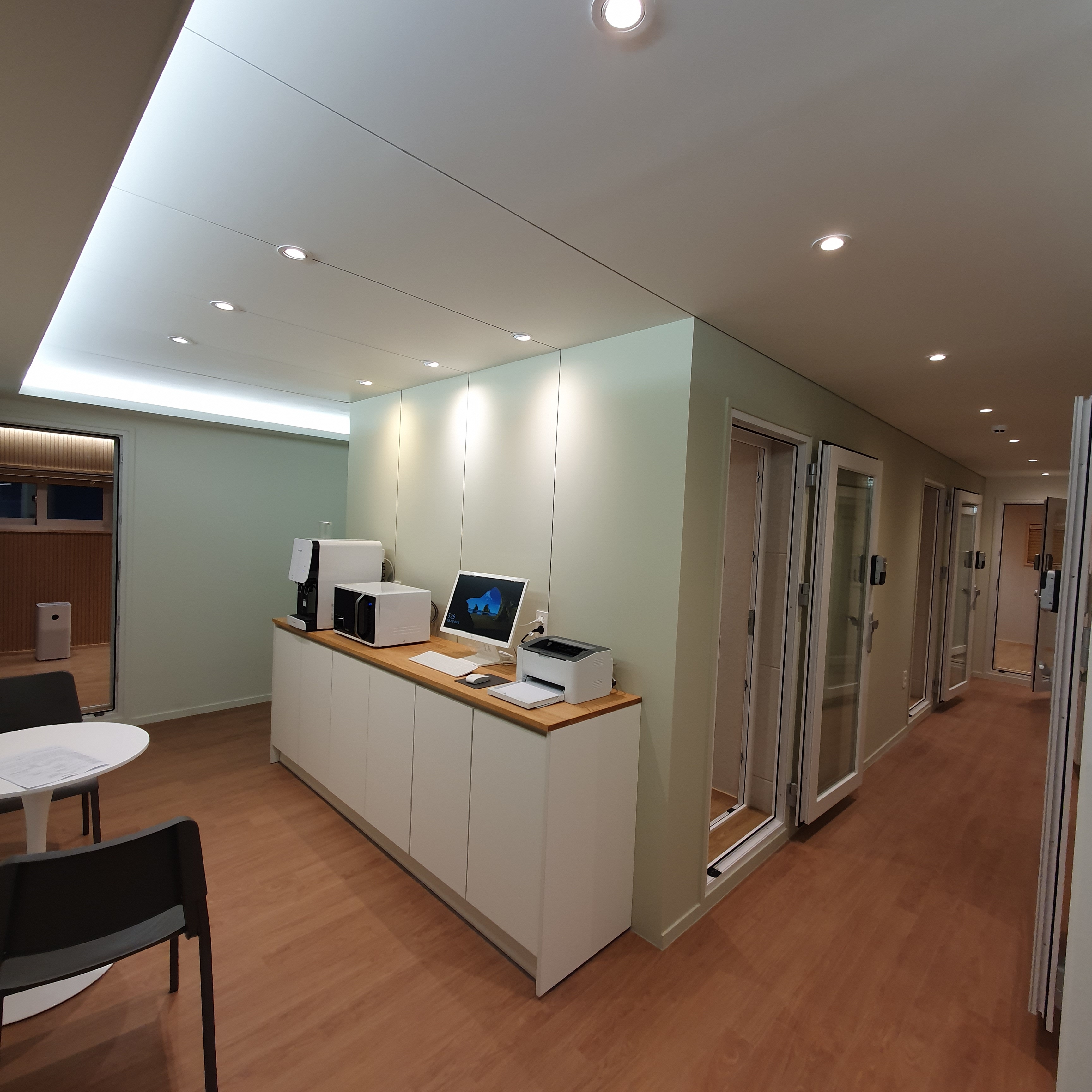 1번째 스튜디오 사진