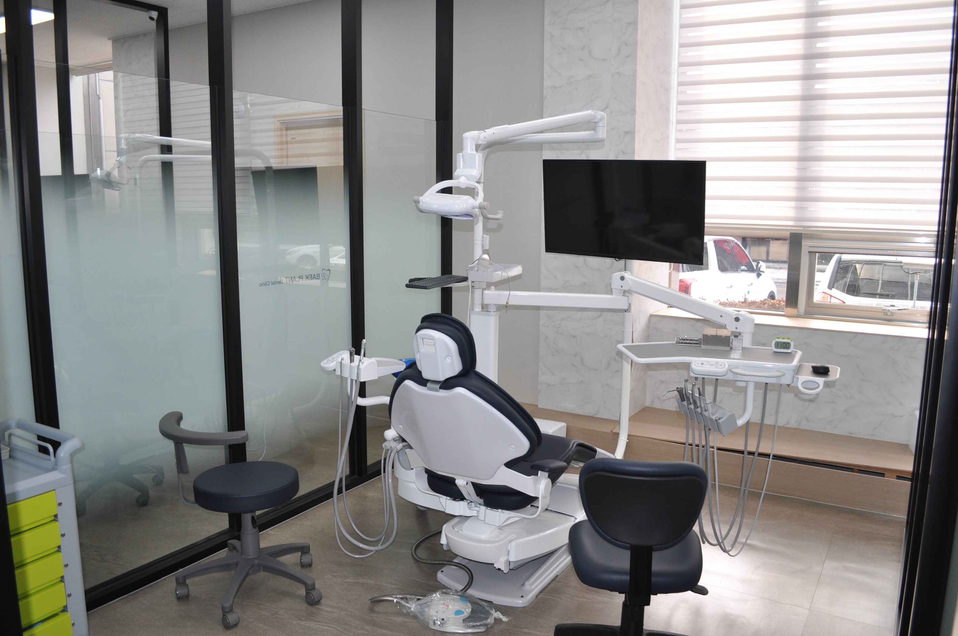 백플란트치과의원 대표 이미지