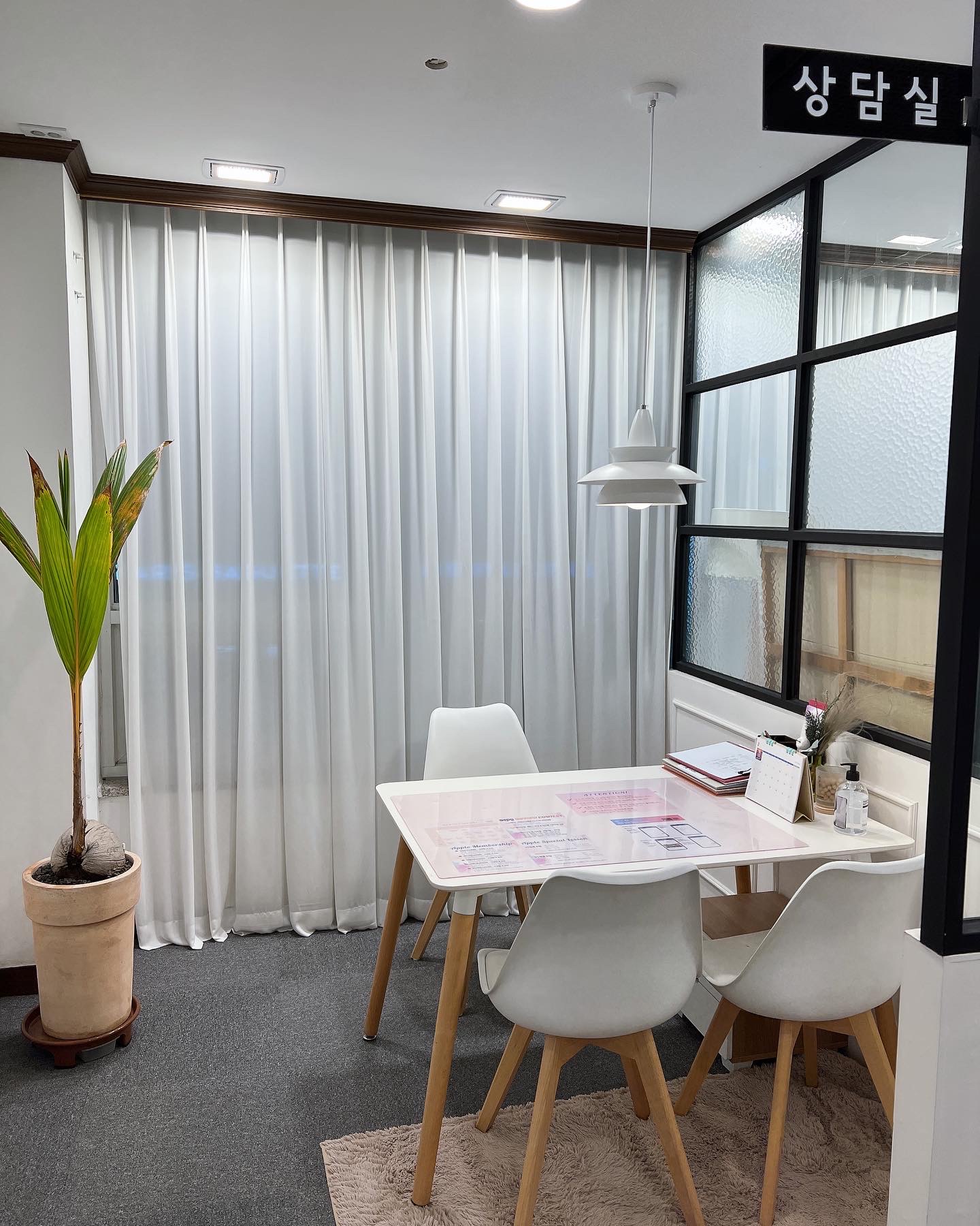 애플플라잉요가&필라테스 대표 이미지