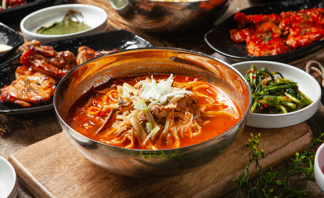 숯칼 숯불닭구이 칼국수