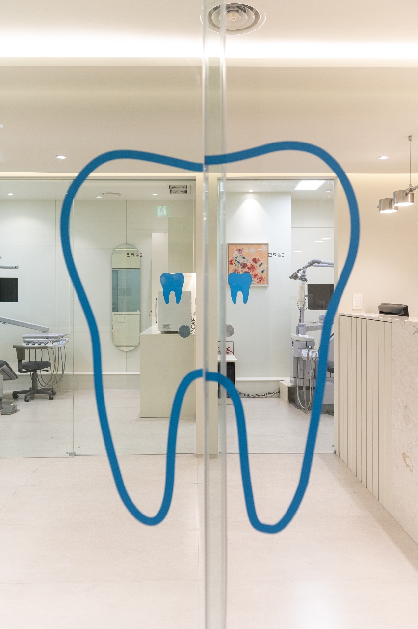 광화문광장치과의원 종로점 대표 이미지