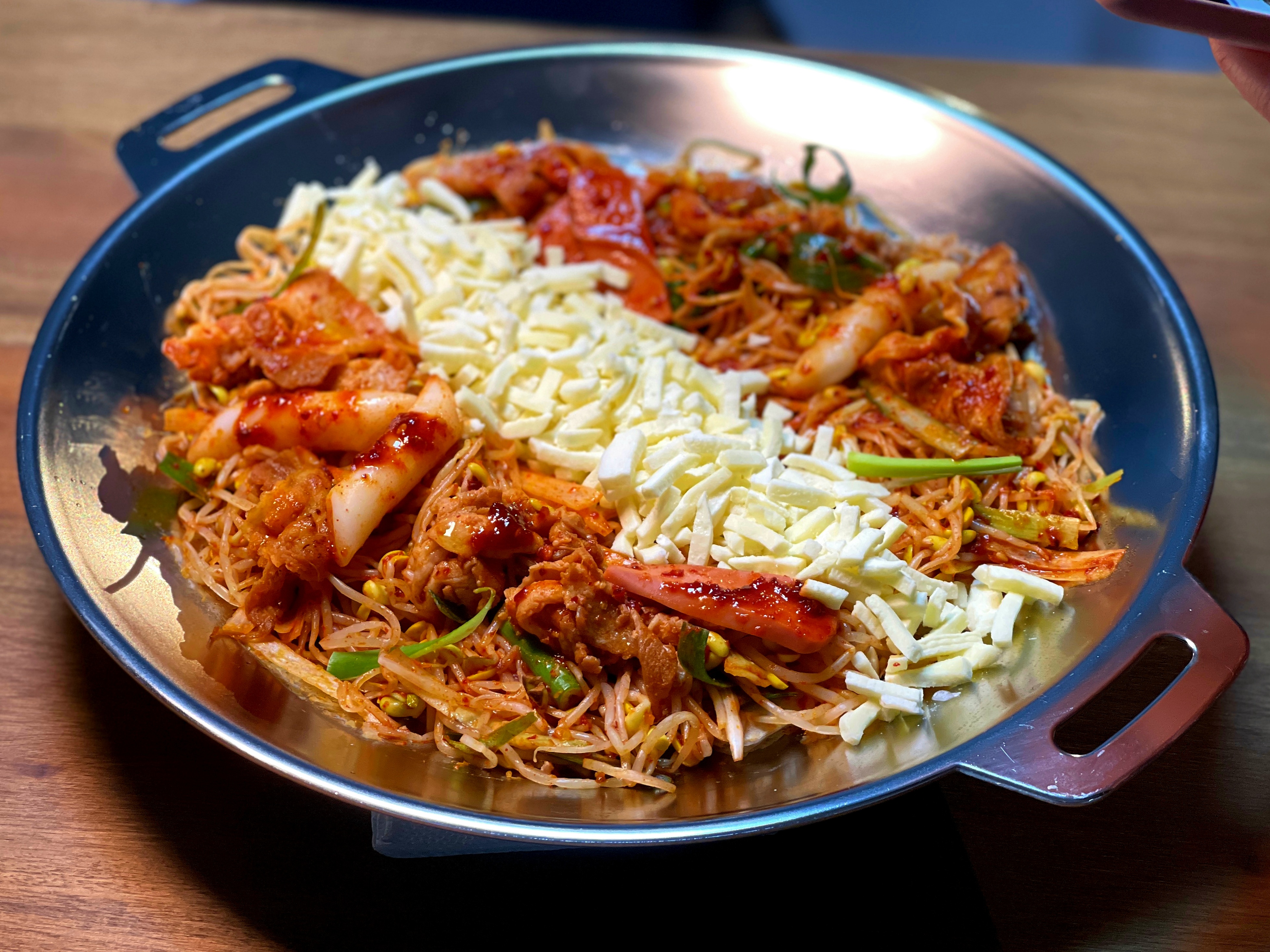 완백부대찌개삼겹살 운정본점