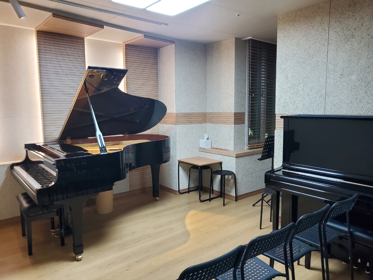 1번째 스튜디오 사진