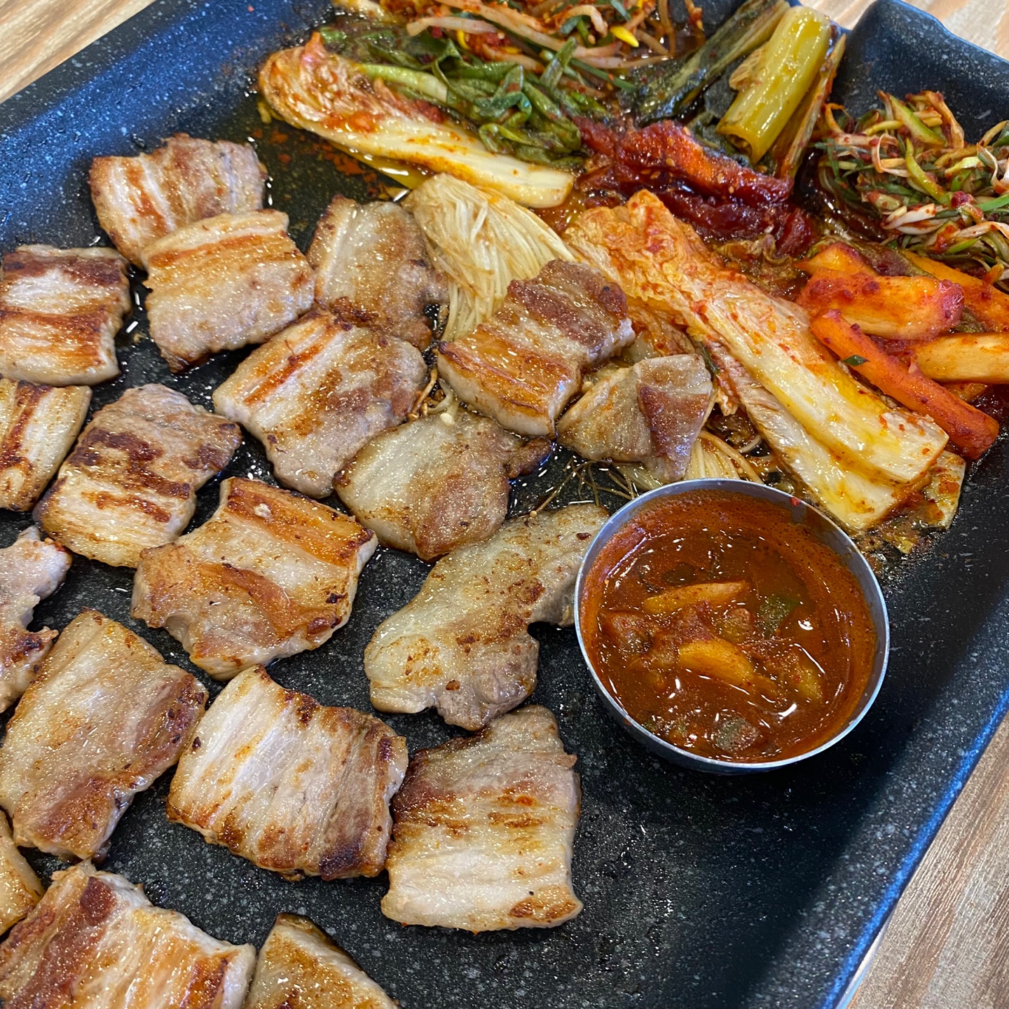 민걸민걸 맛있는 생고기