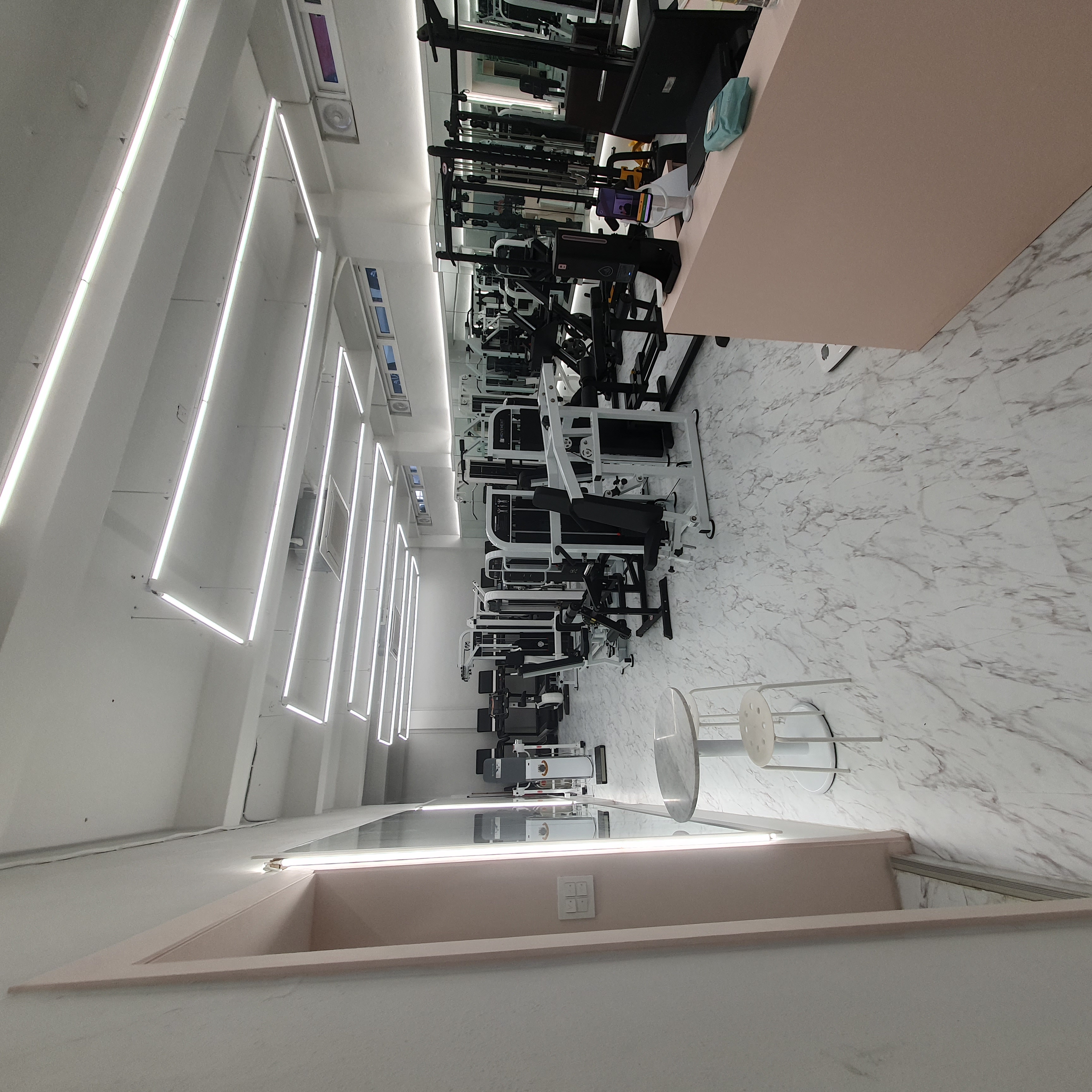 여성전용 헬스장 그룹pt 요가 필라테스 대표 이미지