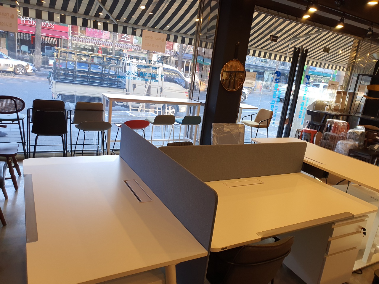 리바트오피스 하움 을지공식전시장 대표 이미지