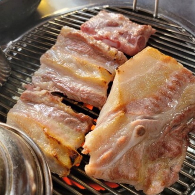 저팔계깡통연탄구이 함덕흑돼지