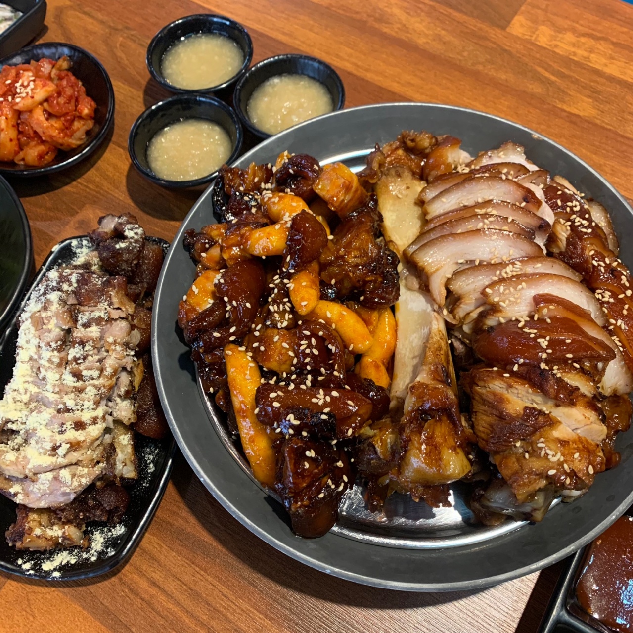 달밤족발 봉명점