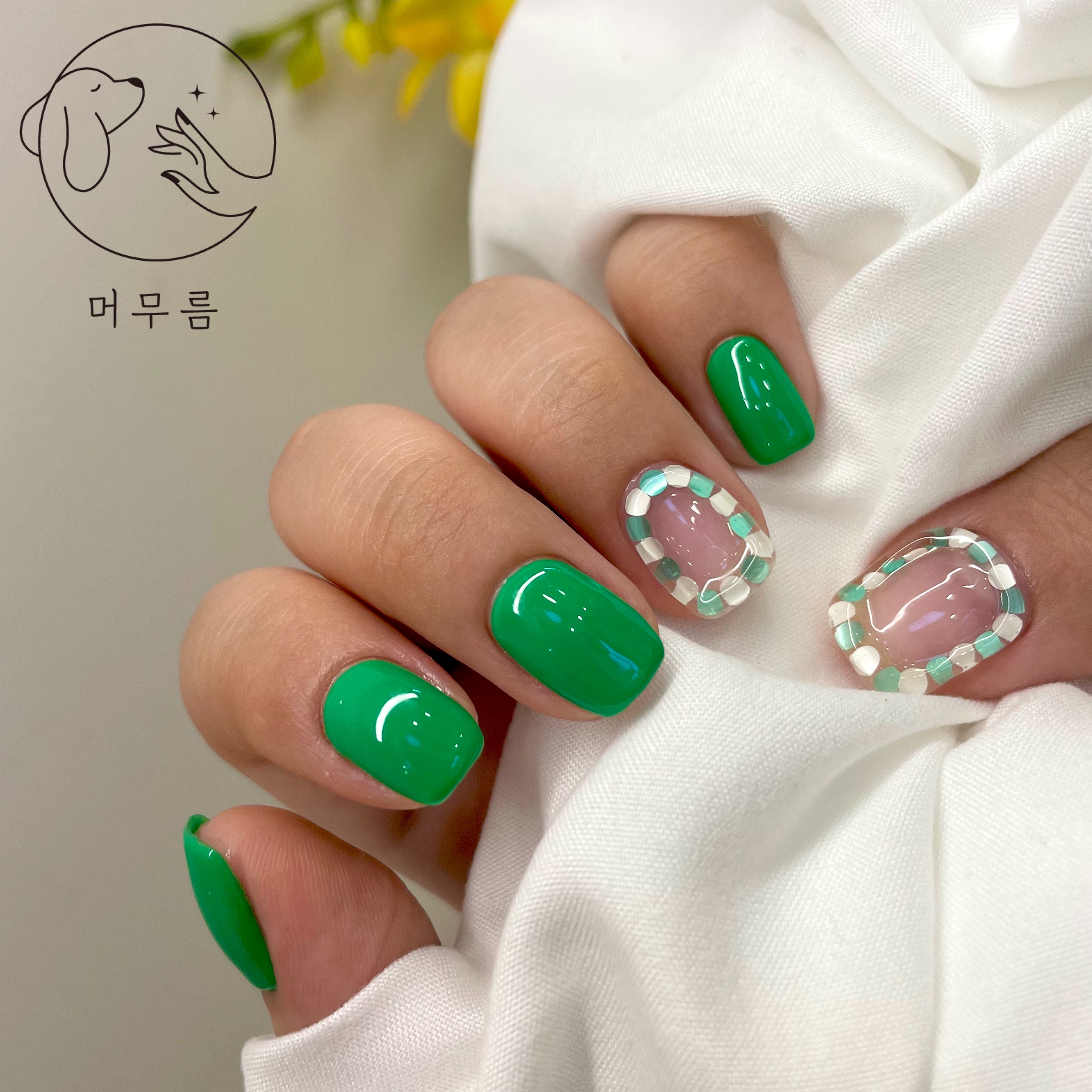 머무름 네일