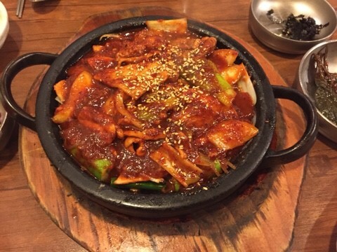 돈짱 솥뚜껑 삼겹살