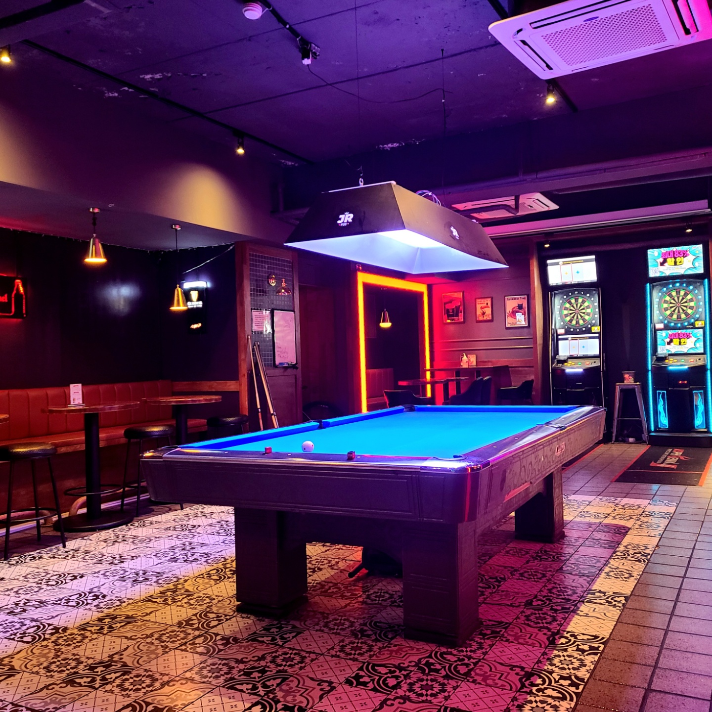 제이알펍 내부 또는 관련 모습