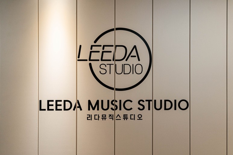 1번째 스튜디오 사진