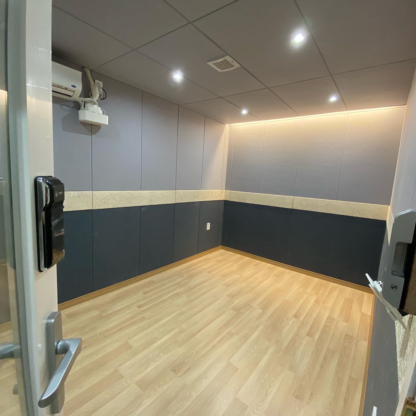 3번째 스튜디오 사진