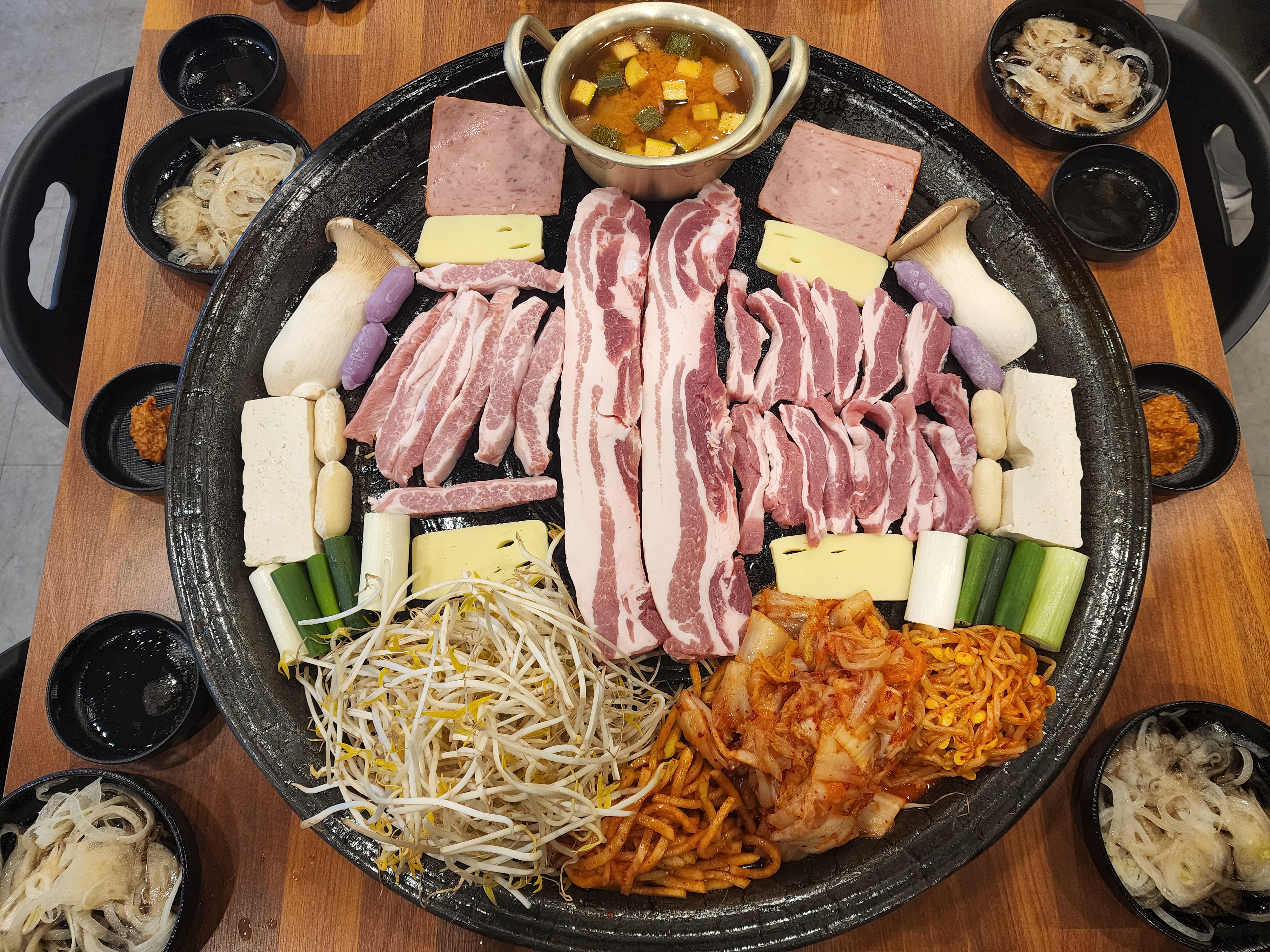 60판왕뚜껑삼겹살 부곡점