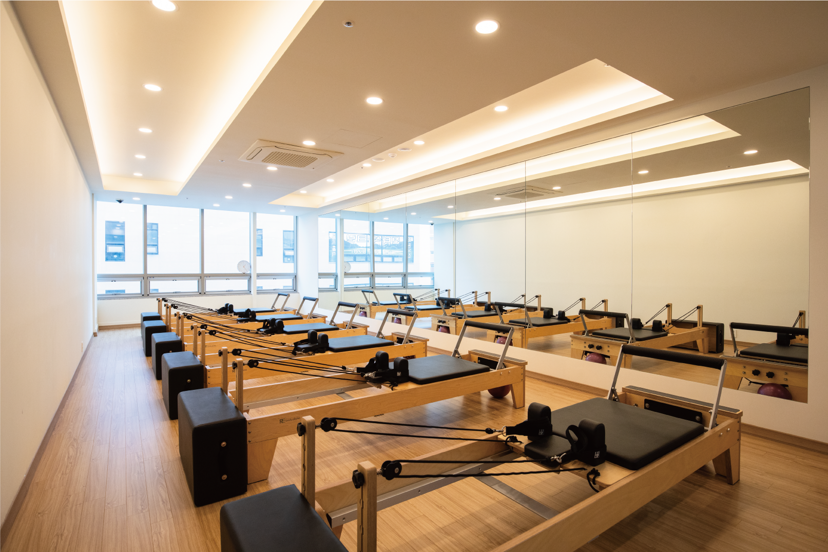 요가든앤필라테스 대표 이미지