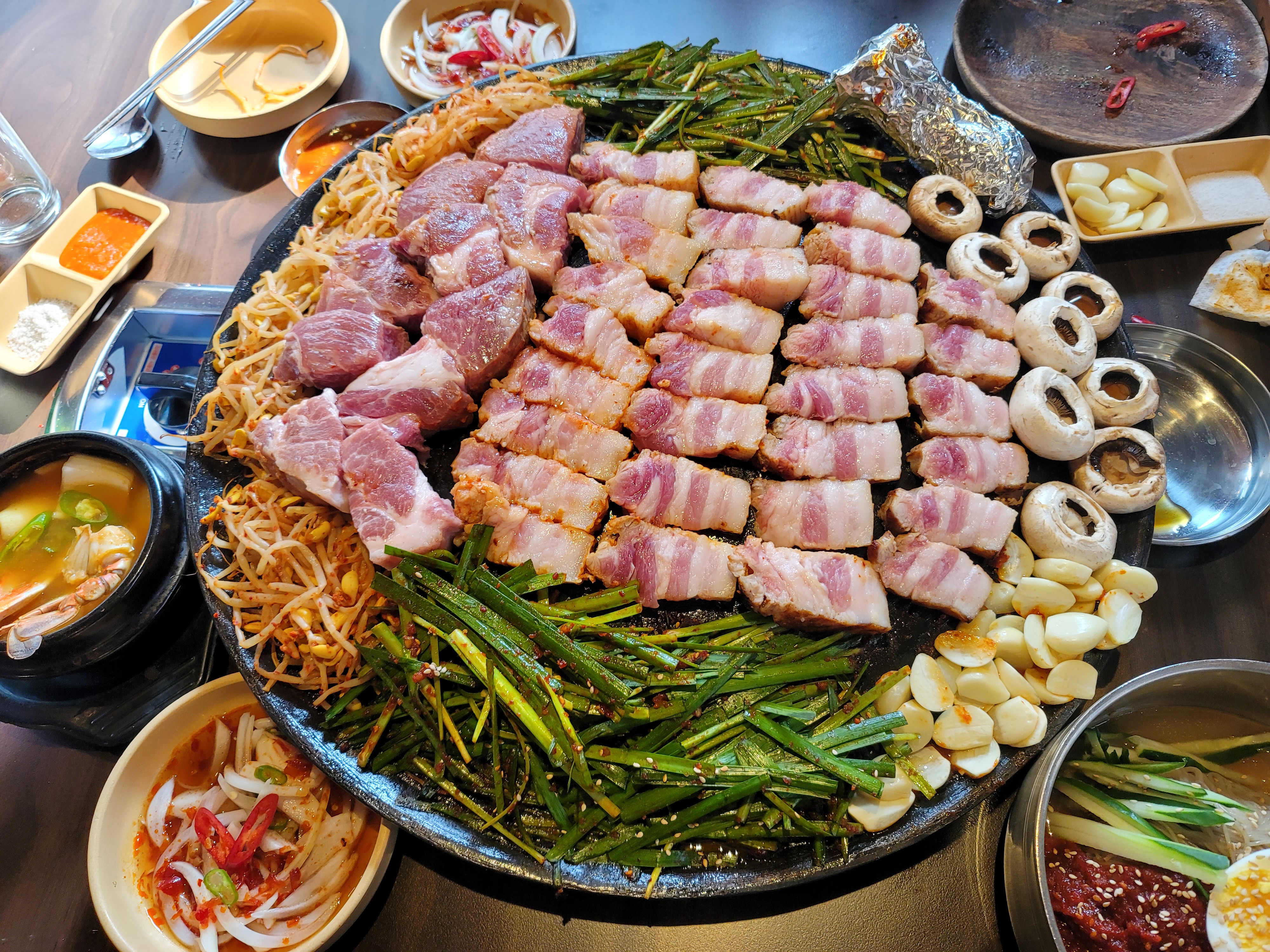 동두천솥뚜껑삼겹살 강남역점