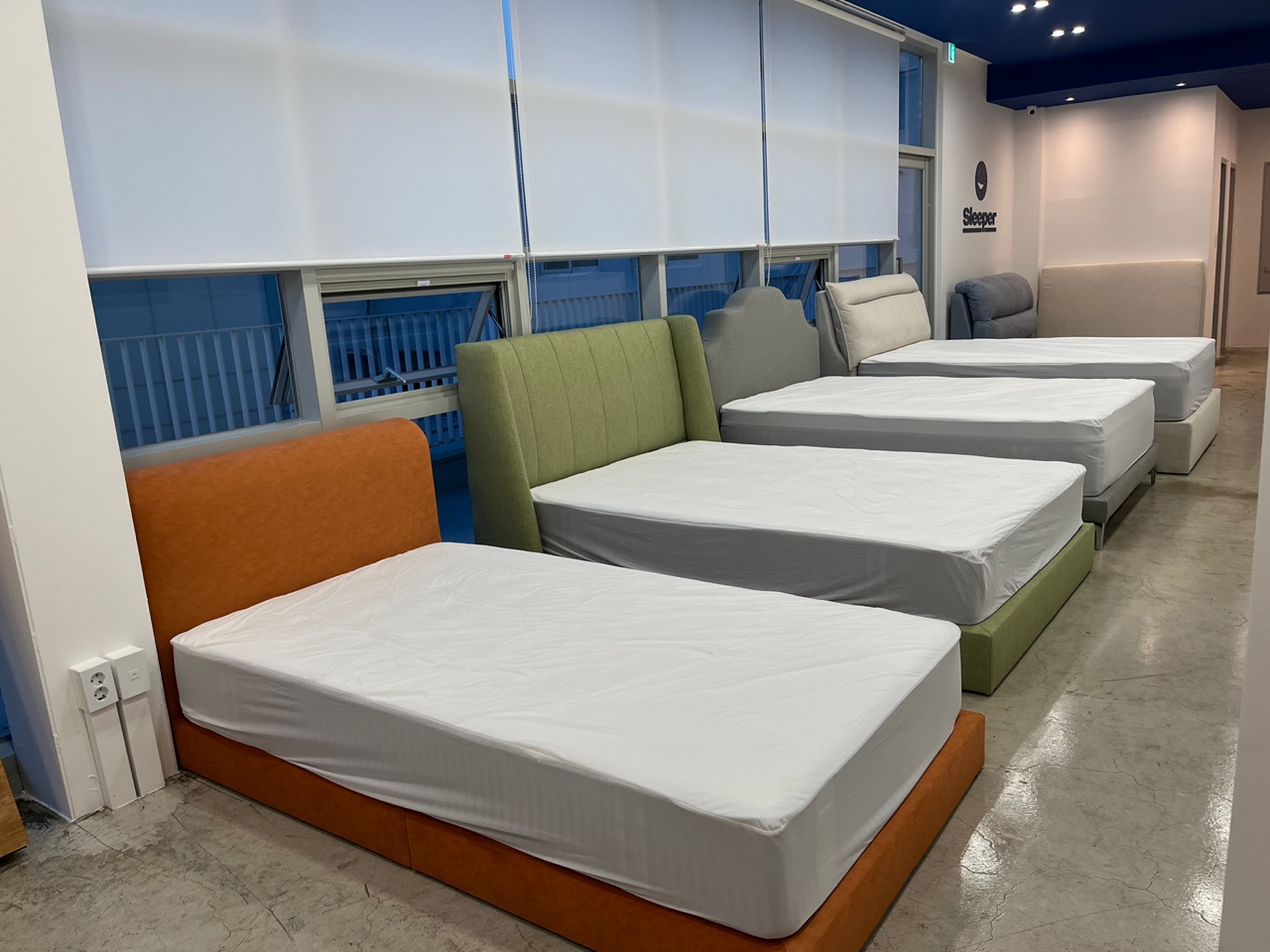 슬립퍼&누어 쇼룸 홍대점 대표 이미지