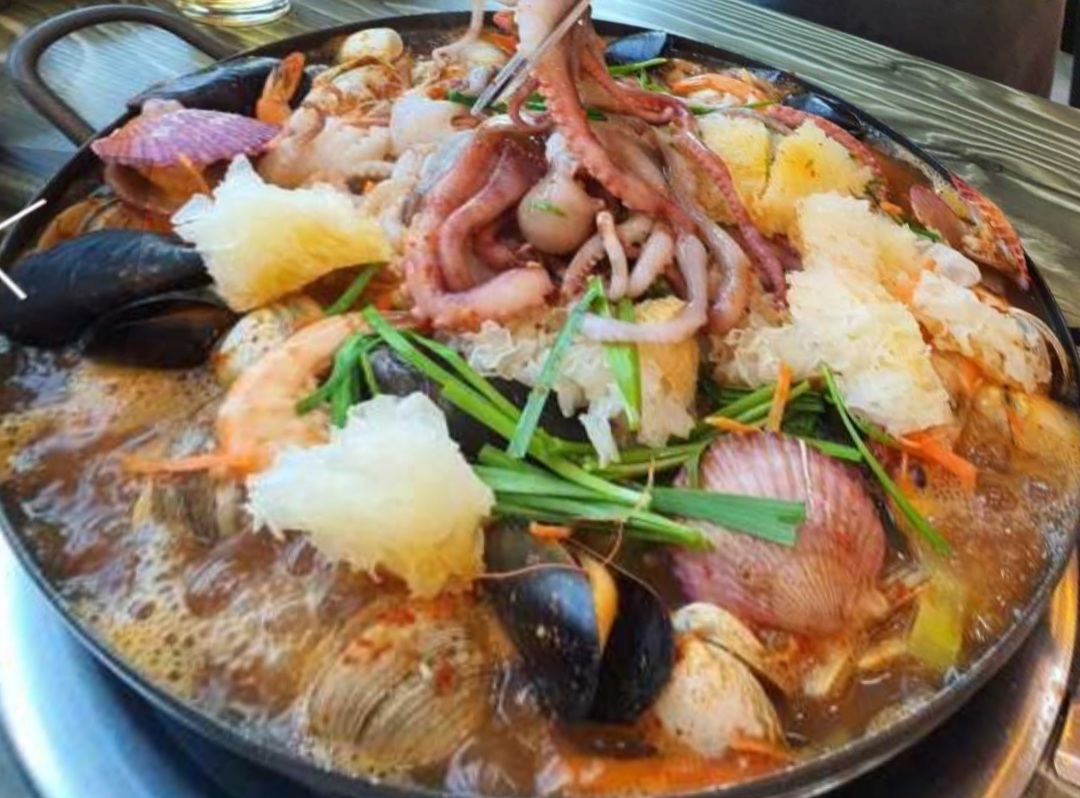 쭈낙해물칼국수 청주본점
