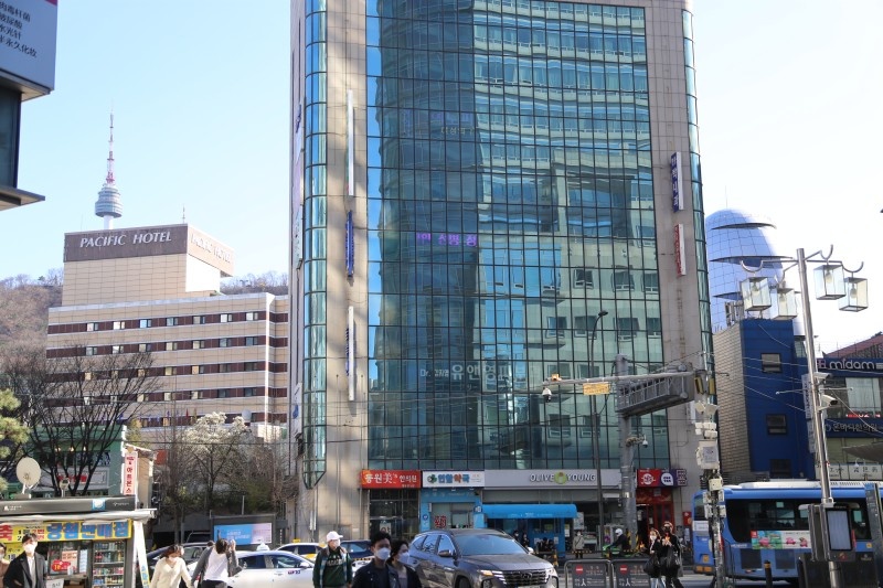 유앤영피부과의원 명동 대표 이미지