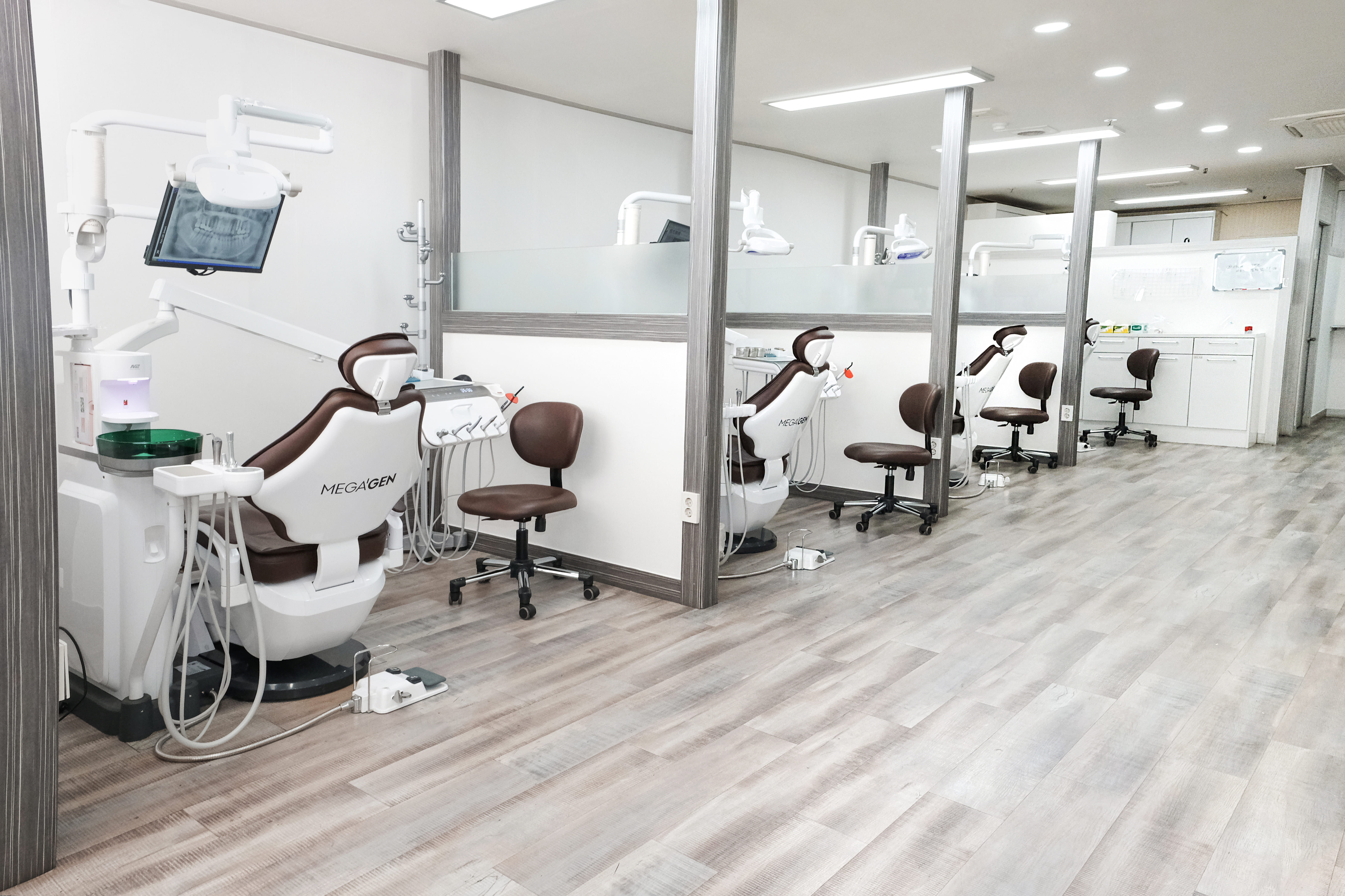 진플란트치과의원 대표 이미지